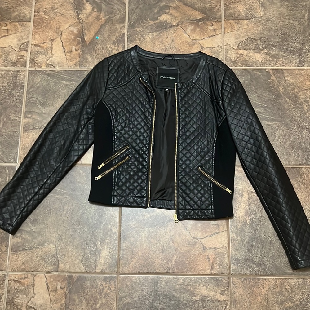 Womens cropped leather jacket size medium.